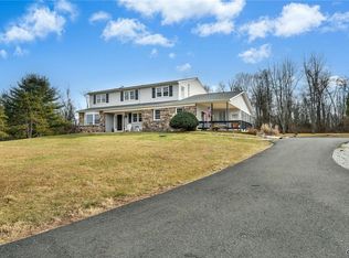 4384 Lehnenberg Rd, Riegelsville, PA 18077