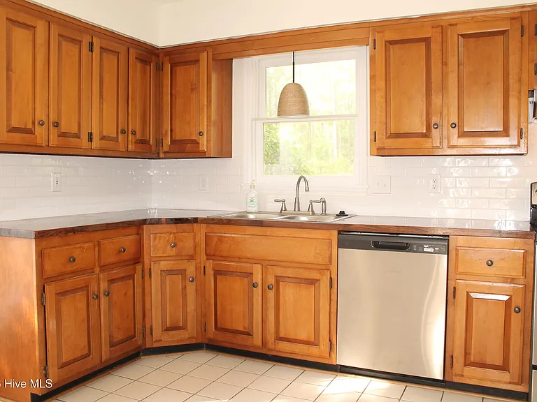 1624 E Indiana Ave #13 — Photo 8