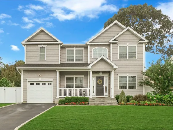 12 Marsak Lane, Syosset, NY 11791