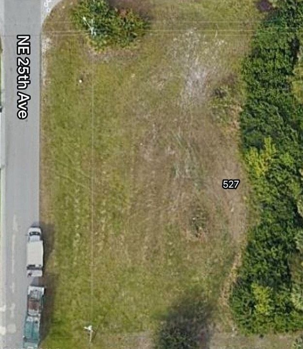 2nd image of 527 NE 25th Ave