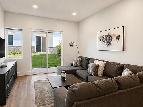 Floor plan E101