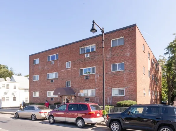 624 Hyde Park Ave APT C4, Boston, MA 02131