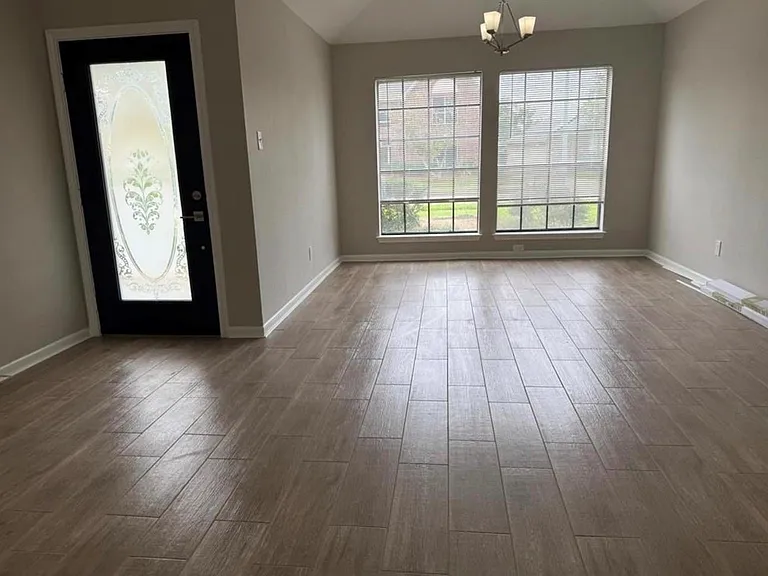 2511 Castle Pl — Photo 4