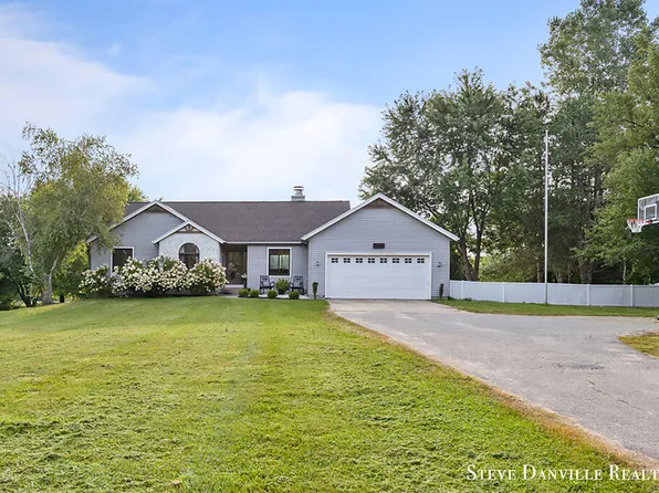 8820 Wilson Ave SW, Byron Center, MI 49315