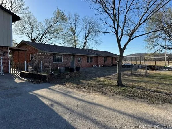 20850 N 3946th Rd, Bartlesville, OK 74003