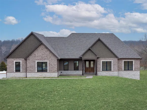 181 Oak View Farms Dr, Foristell, MO 63348