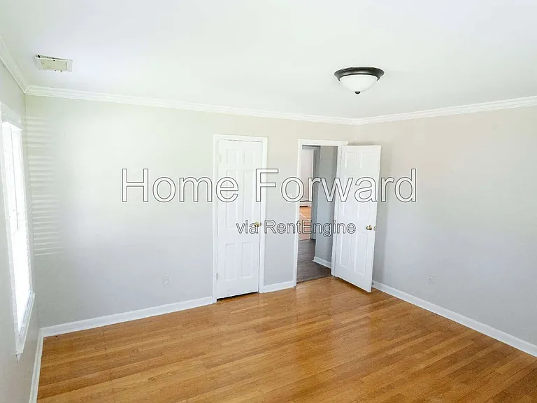 517 N 3rd St — Photo 36