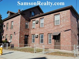 157 Pidge Ave #1, Pawtucket, RI 02860