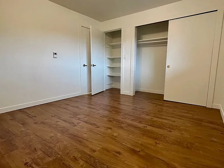 North Towne Manor — Photo 10