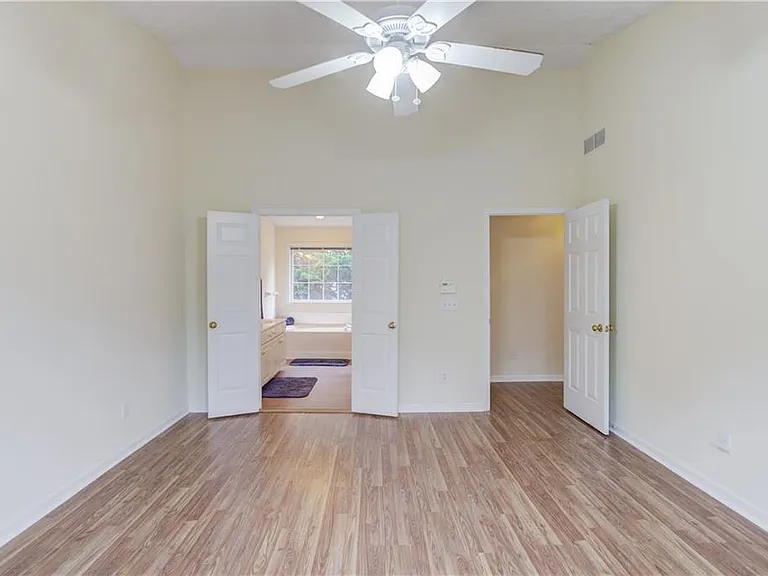 3924B Berwick Farm Dr — Photo 23