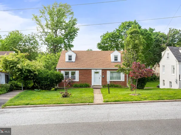 121 Seneca Dr, Oxon Hill, MD 20745