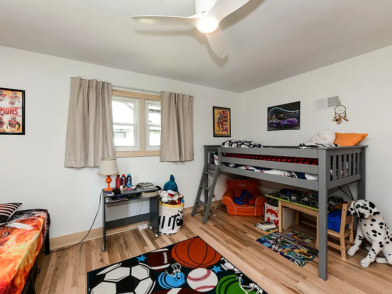 10526 Forrest Dr — Photo 19