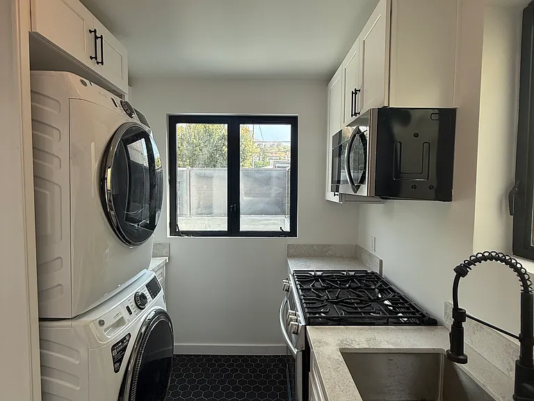 1731 E Main St #1731 — Photo 4