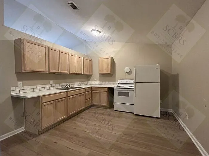 3 bed, 1.5 bath, $1,449 — Photo 2