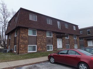 4004 25th St APT 6, Moline, IL 61265