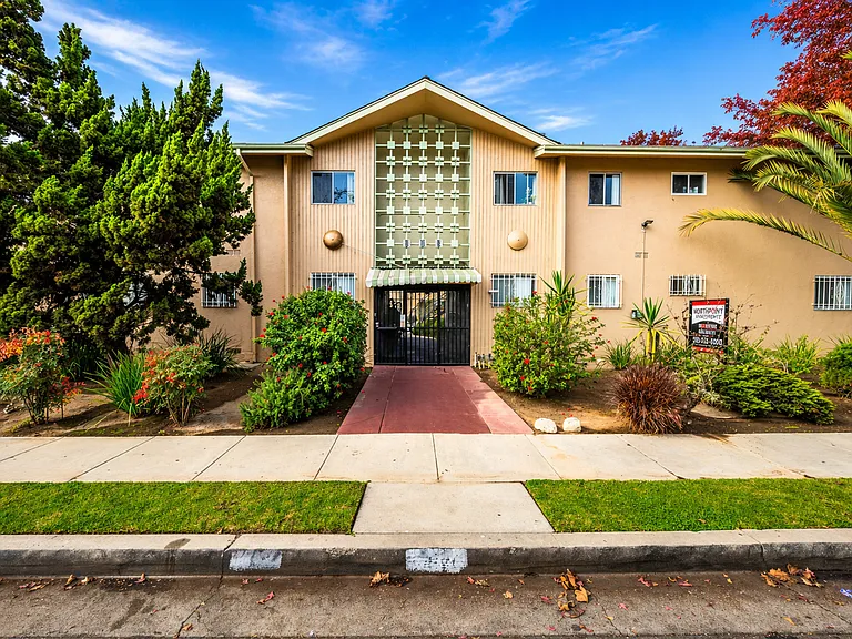 803 Java Ave Inglewood, CA 90301 — Photo 1