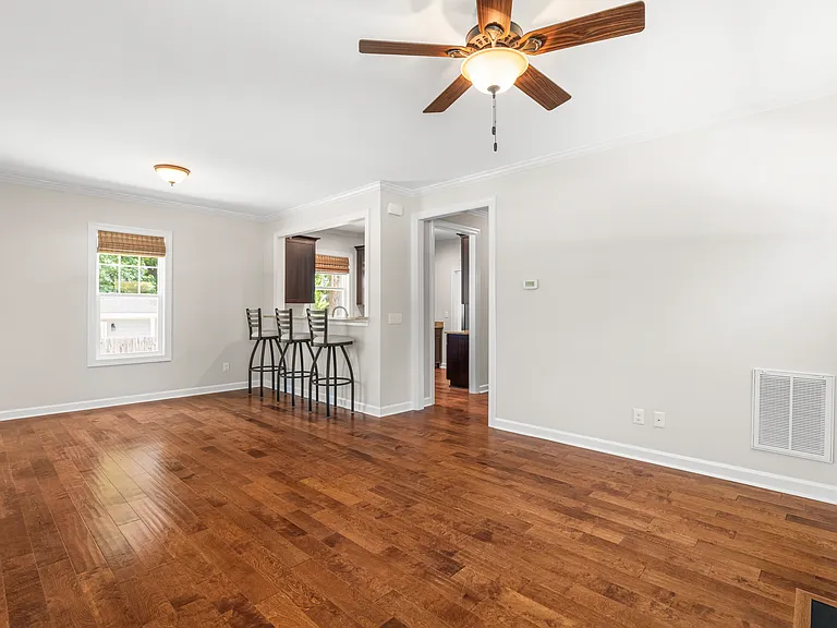 1720 Arrowhead Dr — Photo 6