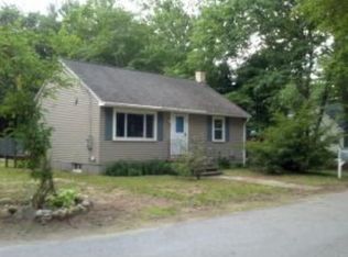 60 Riverside Dr, Fremont, NH 03044