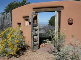 64 Camino Cielo Alto, Santa Fe, NM 87505