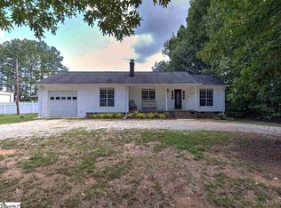 15 Aeronca Rd, Belton, SC 29627