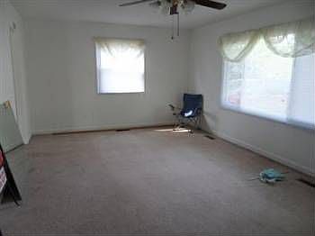5th image of 3690 Montevideo Dr