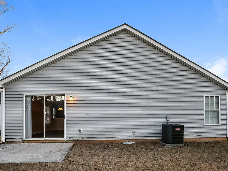 12110 Stewarts Crossing Dr — Photo 15