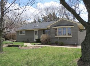 1901 S Browns Lake Dr, Burlington, WI 53105