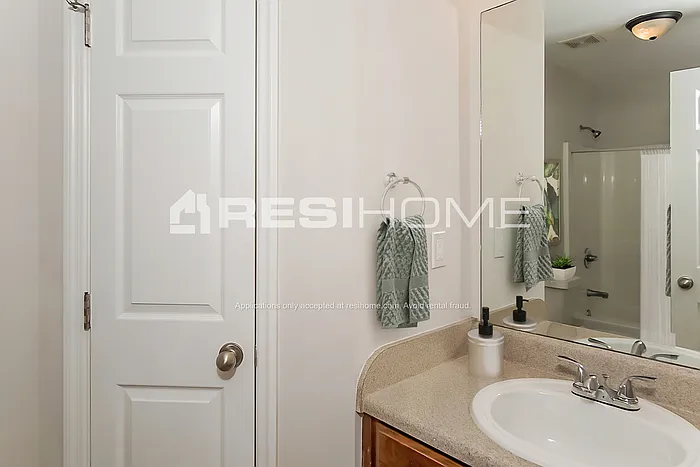 18347 Upland Trl — Photo 10