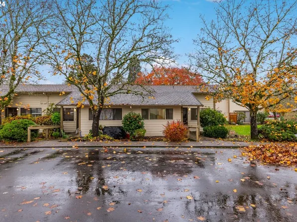 1100 N Meridian St APT 34, Newberg, OR 97132