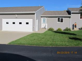 1613 18th St SW, Minot, ND 58701