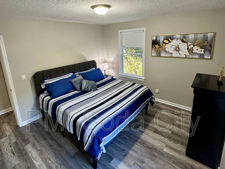 3615 Truman St — Photo 7