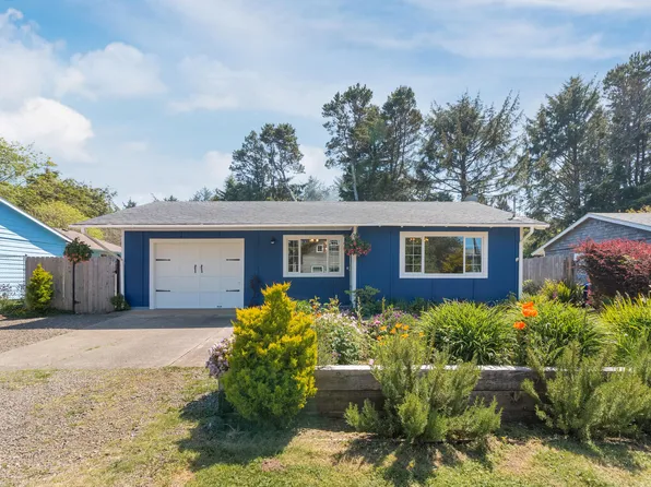 330 SW South Point St, Depoe Bay, OR 97341
