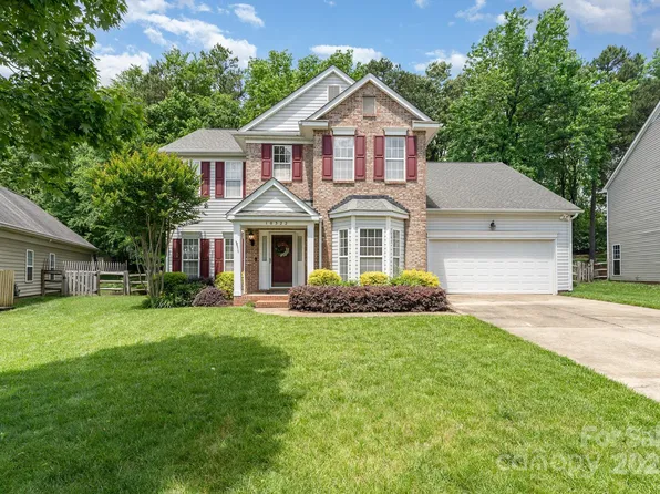 10322 Stoneykirk Ln, Charlotte, NC 28269