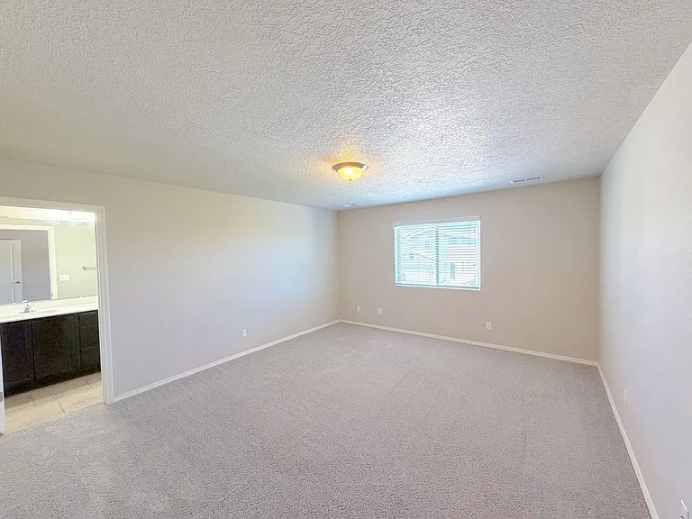 8724 Zephyr Pl NW — Photo 21
