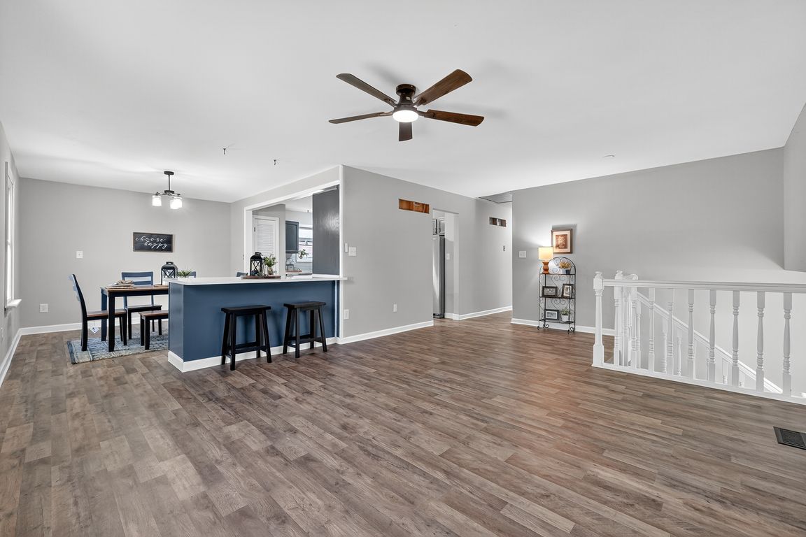 next background image