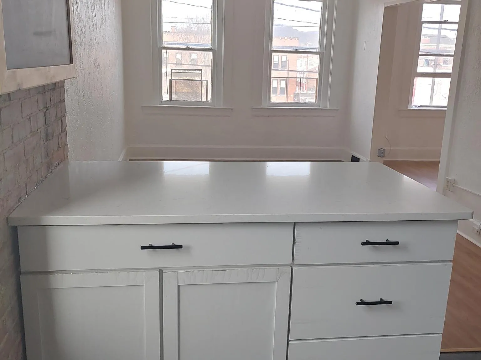 2 bed, 700 sqft, $1,695 — Photo 3