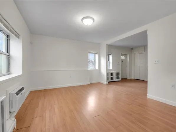 2747 Haring Street image 7 of 24