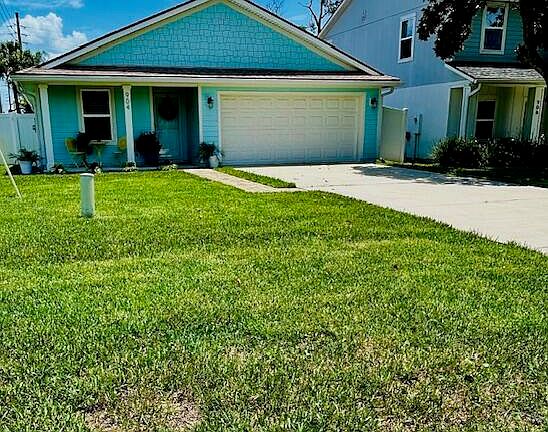 3rd image of 904 15TH Avenue S
