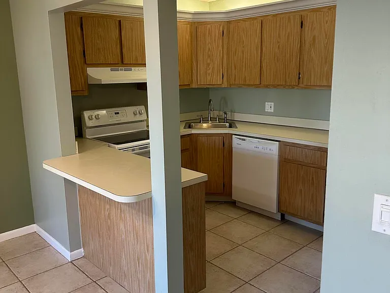 436 Pine Glen Ln #D-1 — Photo 4