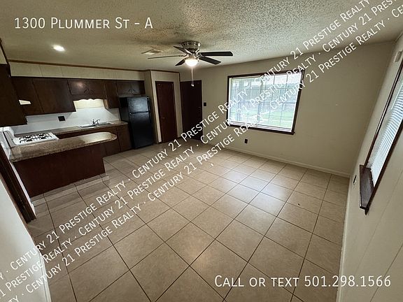 4th image of 1300 Plummer Dr APT A