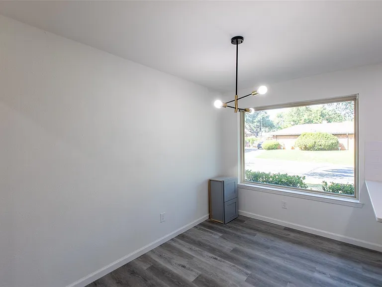 918 Tulane Dr — Photo 6