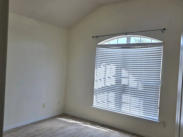 3805 Llano Estacado Ct — Photo 8