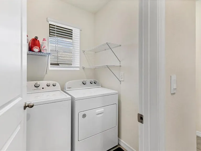 3293 Hilltop Cir — Photo 22