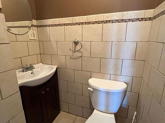 3rd image of 212 School St #1