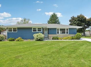 1131 N Lexington Dr, Janesville, WI 53545