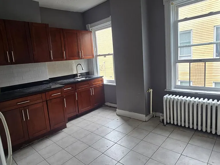 461 Hamilton St — Photo 13