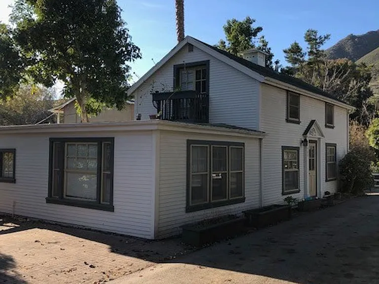 462 Dana St — Photo 1