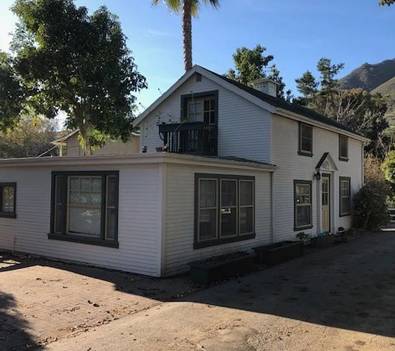 462 Dana St