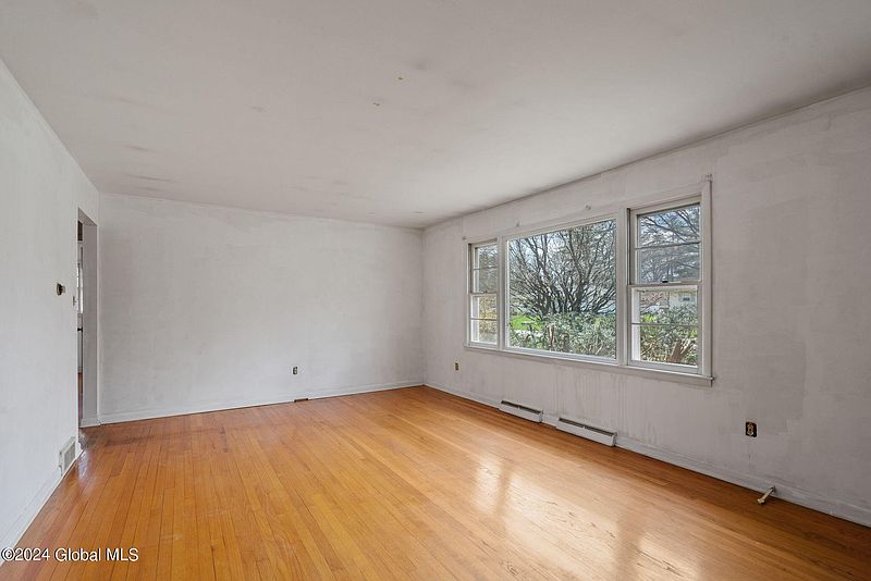 2nd image of 18 Circle Drive