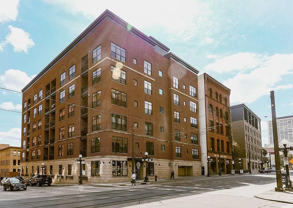1st image of 270 4th St E Unit 209